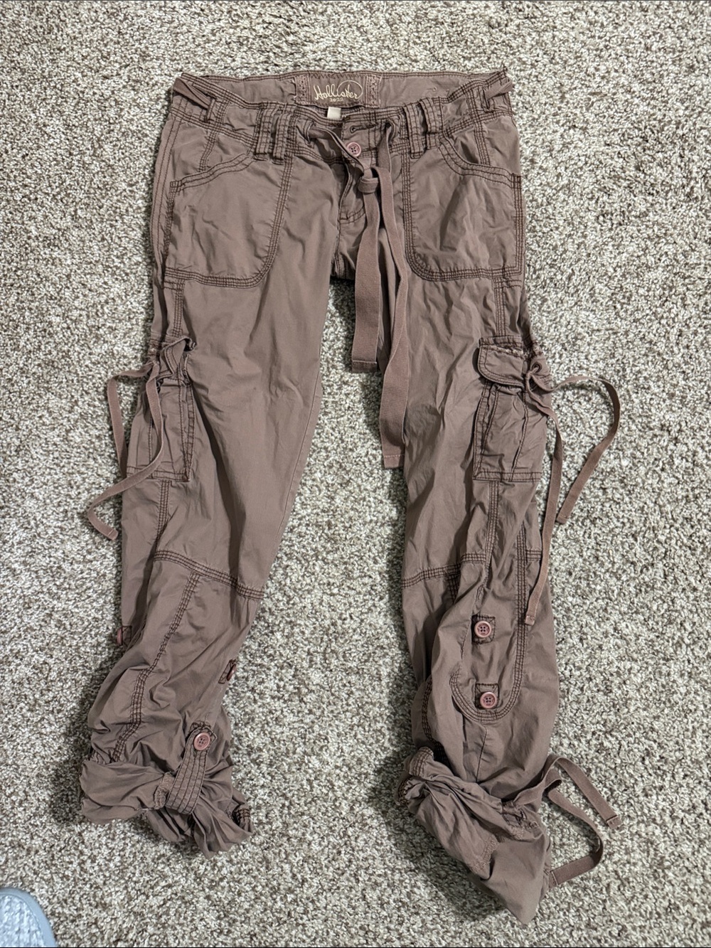 Y2K Hollister women’s Taupe Cargo Pants with Drawstring Details xs perfect